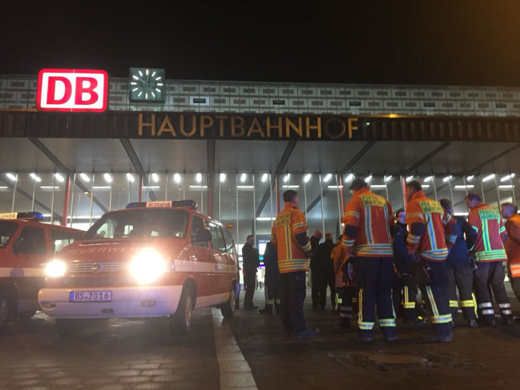 Am Hauptbahnhof gab es Probleme im Informationsfluss bezüglich der Evakuierung. Foto: Alexander Panknin