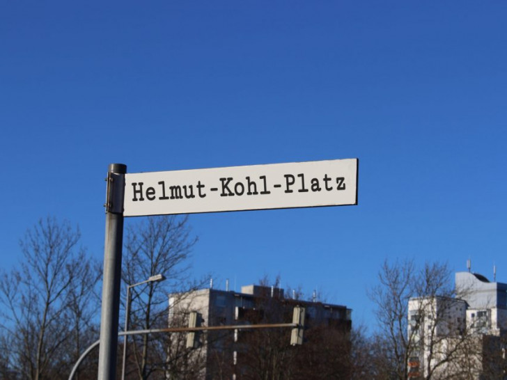 Einen Helmut-Kohl-Platz wird es in dieser Form wahrscheinlich nicht geben. Fotomontage.