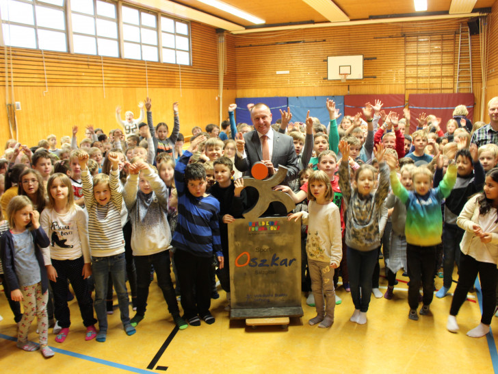 Die Grundschule Thiede hat heute den Sport-Oszkar erhalten. Fotos/Podcast: Julia Seidel