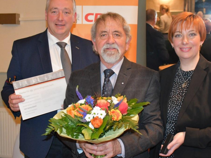 Georg Seipold (Mitte) wurde für seine 55-jährige CDU-Mitgliedschaft geehrt. Fotos: Andreas Meißler