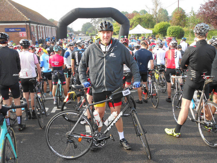 Arnd Laskowski vor dem Start. Er fuhr mehr als 350 Kilometer durch England. Foto: Laskowski