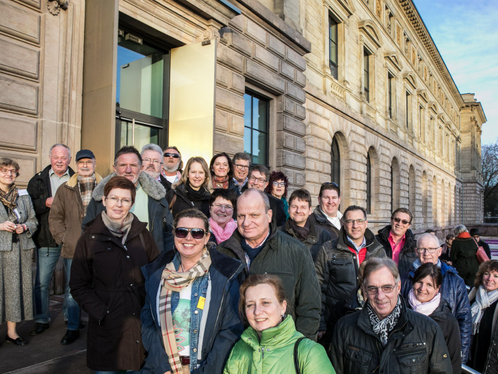 Die Teilnehmerinnen und Teilnehmer der Tour vor dem neueröffneten Herzog Anton Ulrich-Museum.
Foto: Braunschweig Stadtmarketing GmbH / Peter Sierigk