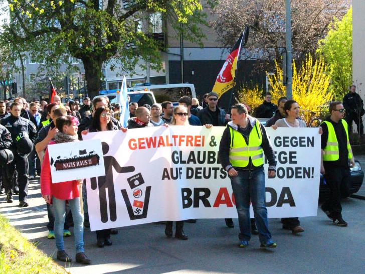 Bragida bei einem Marsch durch Braunschweig. Foto: Sina Rühland