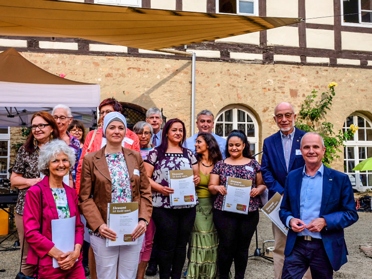 Engagierte Bürgerinnen aus dem Landkreis erhielten die Ehrenamtskarte für ihr Engagement. Foto: Landkreis Goslar