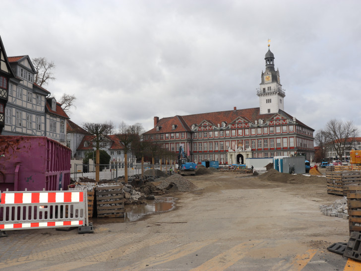 Der nächste Schritt der Schlossplatz-Baustelle beginnt. Foto: Julia Seidel