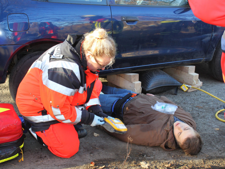 20 unfallrealistisch geschminkte Verletzte mussten bei diesem Großschadensereignis rettungsdienstlich versorgt werden. Fotos: Landkreis Goslar