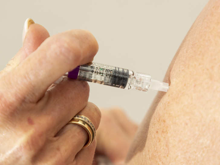 In der kalten Jahreszeit geht die Grippezeit wieder los. Die AOK empfiehlt die Impfung. Foto: AOK 