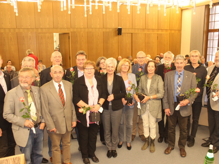 16 Kreistagsmitglieder wurden am Montag von Landrätin Christina Steinbrügge verabschiedet. Fotos: Anke Donner 