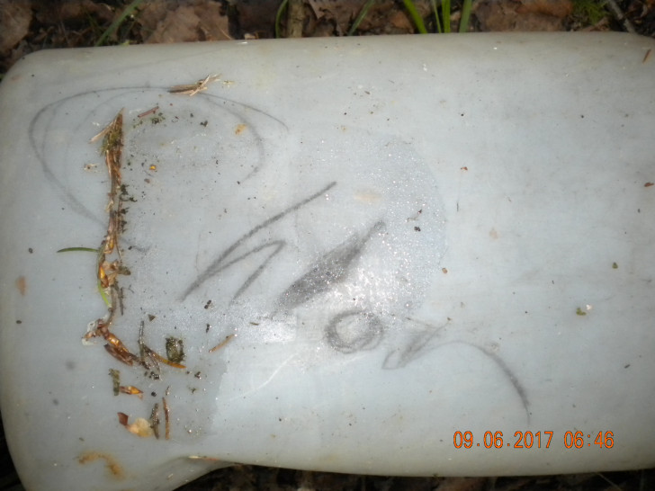 Kanister mit der Aufschrift "Chlor". Foto: Polizei
