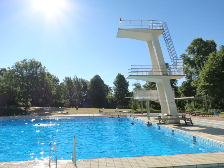 Ein gemütlicher Sommermorgen im Freibad Bürgerpark. Foto: Stadtbad GmbH/Annette Böhme