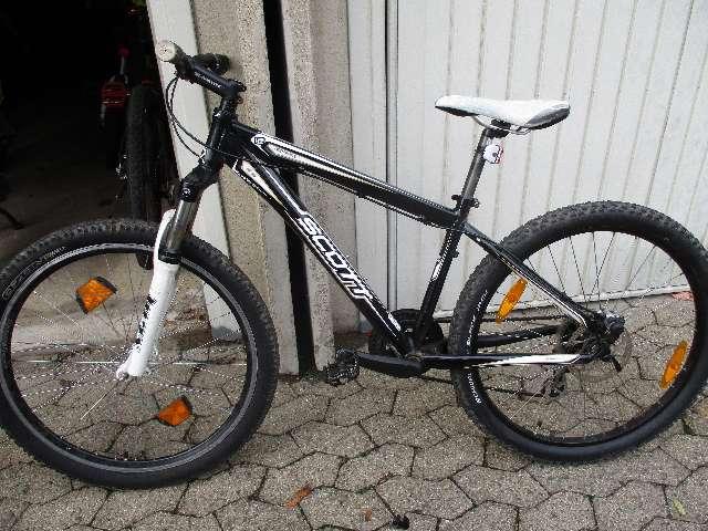 Die Polizei sucht Eigentümer zweier Mountainbikes. Dies ist Fahrrad 1. Foto: Polizei Goslar