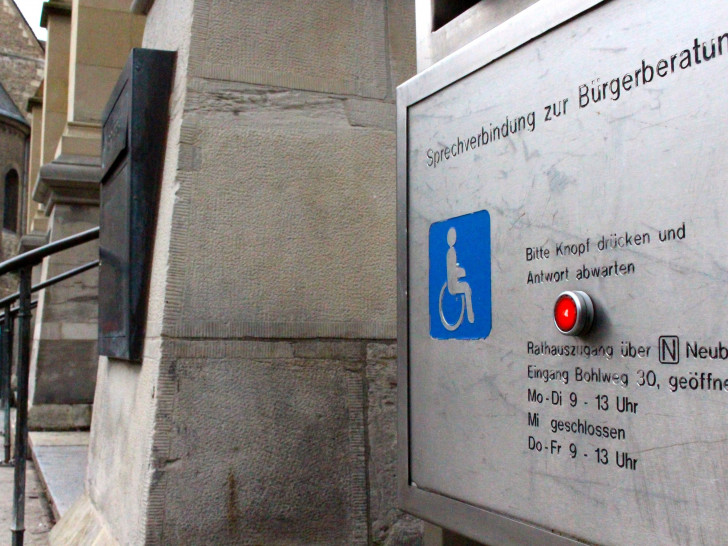 Der Behindertenbeirat habe bereits vor Jahren auf die Problematik aufmerksam gemacht und auf das Fehlen eines solchen Pflegeplatzes innerhalb eines behindertengerechten WCs hingewiesen. Symbolfoto: Sina Rühland