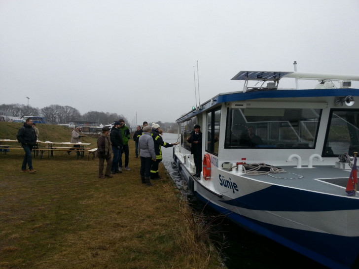 Auch die Crew des Autostadt-Bootes wurde mitverpflegt. Foto: Freiwillige Feuerwehr Vorsfelde