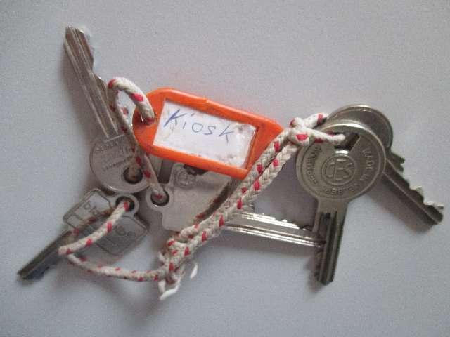 Eines der beiden Schlüsselbunde, die noch nicht zugeordnet werden konnten. Fotos: Polizei Braunschweig