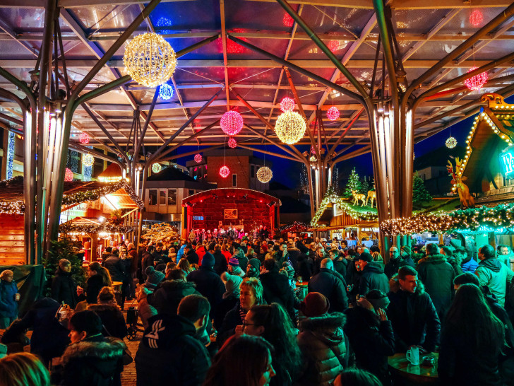 Weihnachten unterm Glasdach: Die WMG zieht ein positives Fazit zum diesjährigen Weihnachtsmarkt. Foto: WMG Wolfsburg Wirtschaft und Marketing GmbH 