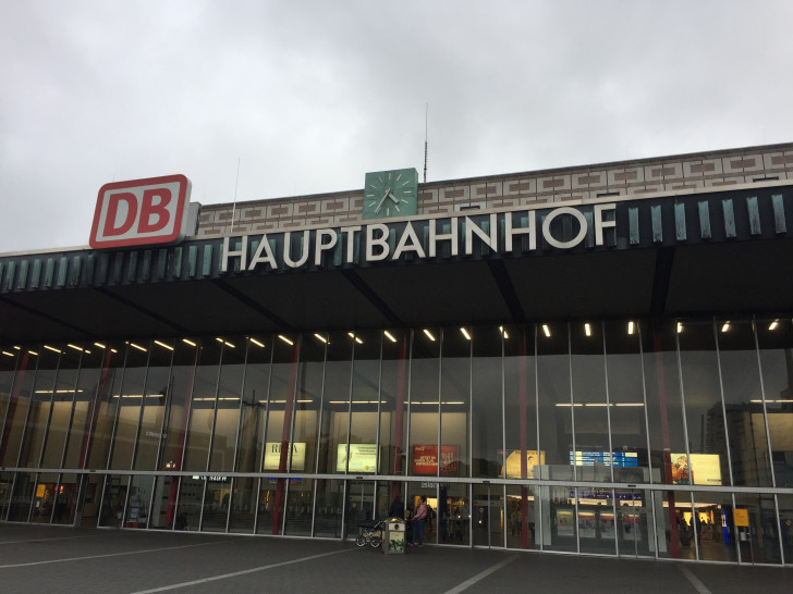 Am Braunschweiger Hauptbahnhof soll eine Abstellanlage für Fahrräder entstehen. Archivbild.