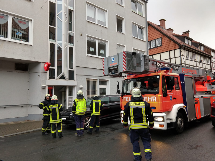 In der Neuen Straße kam es zu einem Feuerwehreinsatz. Fotos: Werner Heise