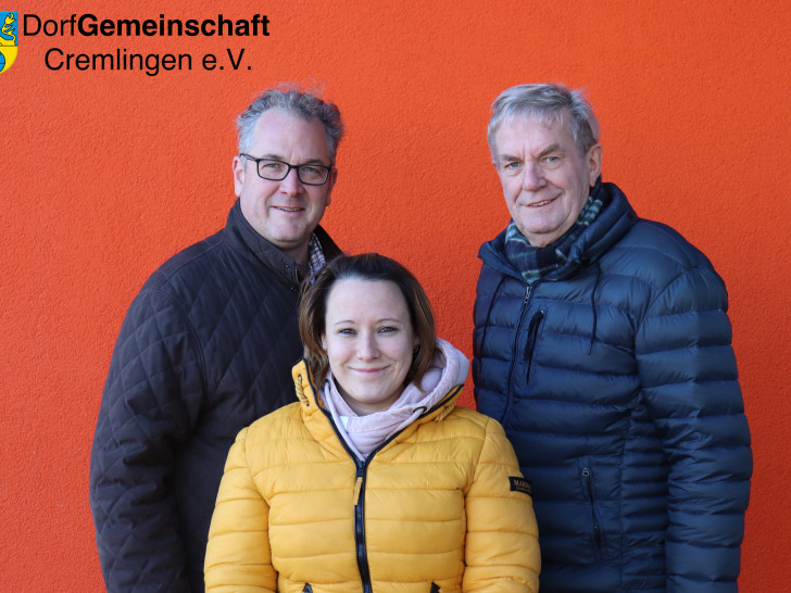 Der neue Vorstand der Dorfgemeinschaft Cremlingen e.V. Von links: Kolja Siefert (Zweiter Vorsitzender), Astrid Birke (Kassiererin) , Fritz Segger (Erster Vorsitzender). Nicht auf dem Bild: Jörg Weber (Schriftführer). Foto: Vorstand DGC e.V.
