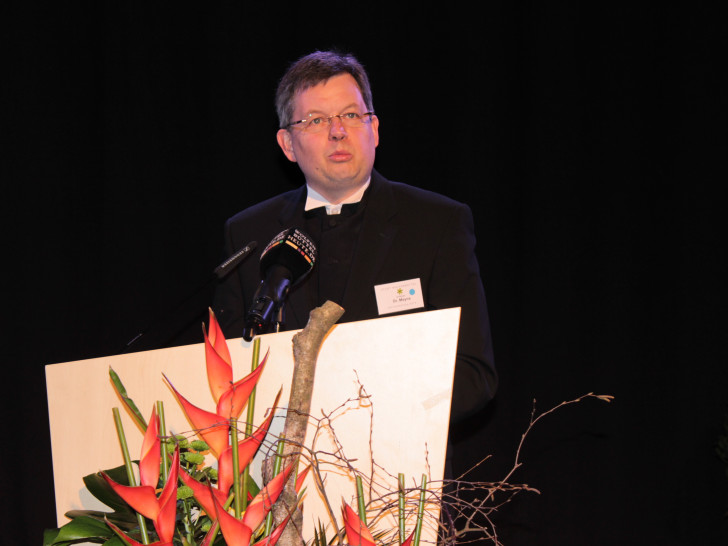 Landesbischof Dr. Christoph Meyns spricht über die Bedeutung von Pfingsten. Foto: Anke Donner