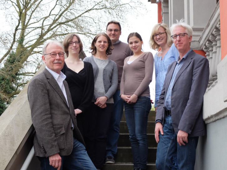 Jörg Meder ist neuer Generalsekretär des AMJ. Auf dem Foto: Dr. Karl Ermert, Frauke Giesa, Laura Hohmann, Jens Kaiser, Madeleine Keskin, Doreen Ehlers undJörg Meder. Foto: AMJ