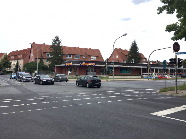 Diese Kreuzung soll 2020 zum Kreisverkehr umgebaut werden. Foto: Alexander Dontscheff