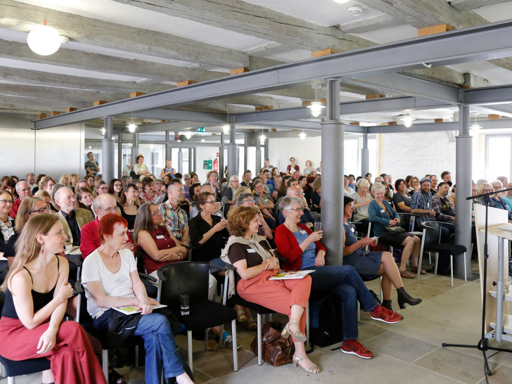 Bürgermeister Thomas Pink eröffnete die 14.Jahrestagung der Literarturübersetzer. Foto: Thorsten Raedlein