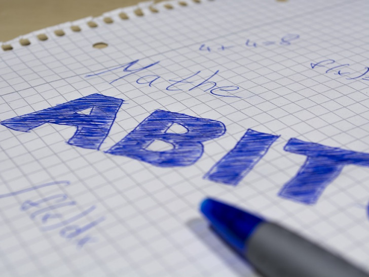 Ein Schuleinbruch in Goslar sorgte dafür, dass bundesweit die Mathe-Prüfungen ersetzt werden mussten. Symbolfoto: Pixabay