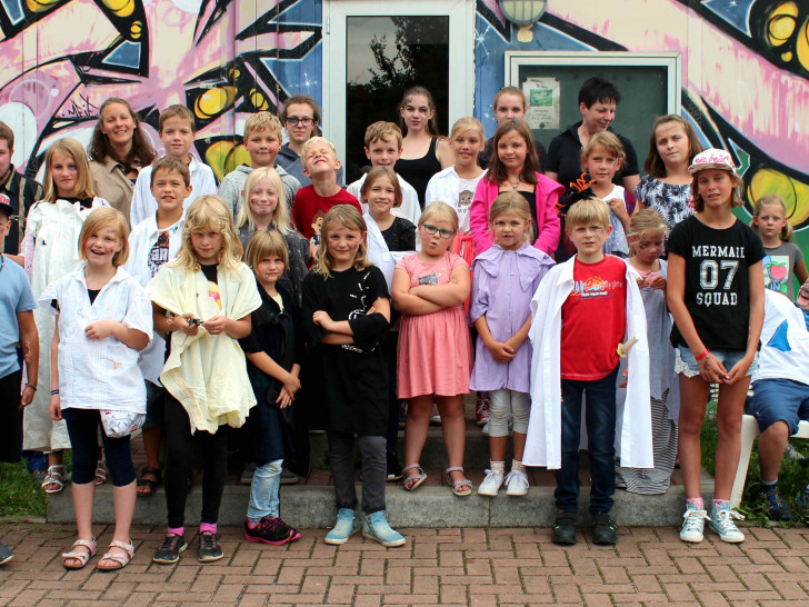 Eine Gruselparty mit Geisterbahn erlebten die Kinder in Remlingen. Foto:Bernd-Uwe Meyer

