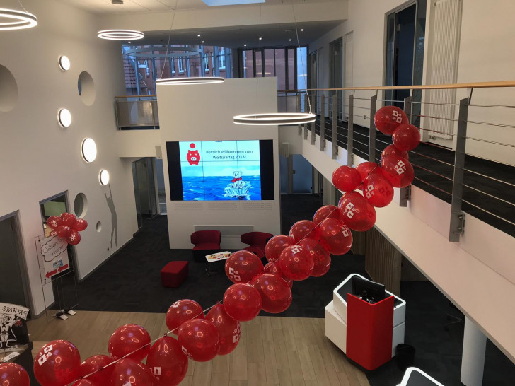 Für den vergangenen Dienstag hatte die Sparkasse Hildesheim Goslar Peine wieder Kinder dazu aufgerufen, in den Geschäftsstellen die Spardosen zu leeren. Foto: Sparkasse Hildesheim Goslar Peine