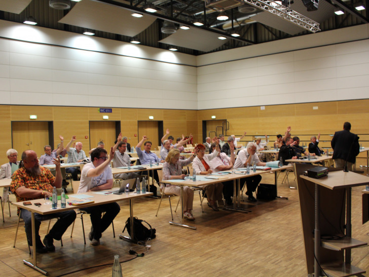 Der Stadtrat stimmte einstimmig der neuen Satzung zur Beteiligung der Einwohnerinnen und Einwohner zu. Foto: Jan Borner