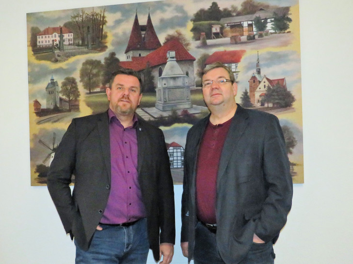 Der neue SPD-Vorsitzende Olaf Ehlers (rechts) im Rathaus beim Gemeindebürgermeister Andreas Busch (links). Foto: Gemeinde Lehre
