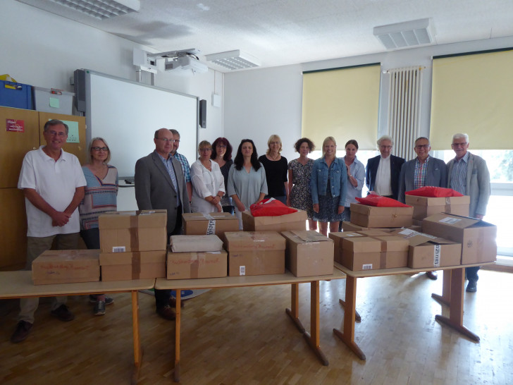 Die Übergabe der beliebten Lions Bücherkisten fand in diesem Jahr in der Grundschule Ludgeri statt. Foto: Lions Club Helmstedt
