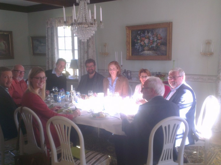 Gemeinsames Mittagessen von schwedischen und deutschen Lehrern und Gemeindemitgliedern. Foto: Privat