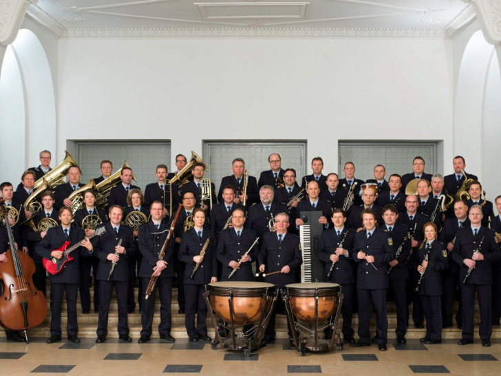 Das Bundespolizeiorchester spielt im Rahmen der Seniorenwoche in der Kaiserpfalz. Foto: Stadt Goslar