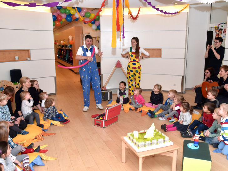 Auch die Kinder freuten sich über das Jubiläum. Foto: Lars Landmann