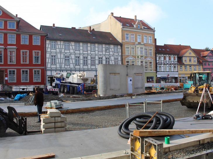 Auf dem Kornmarkt wurde nun das Toilettenhäusschen aufgestellt. Foto: Jan Borner