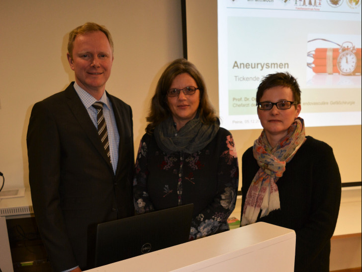 Dr. Omke Teebken, Dr. Nicole Laskowski und Kathinka Plett. Foto: Ev.-luth. Kirchenkreis Peine