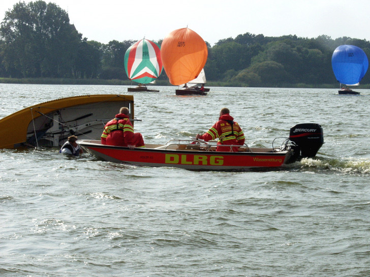 Die DLRG im Einsatz. Pressefoto: DLRG