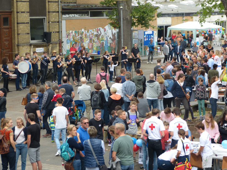Am Wochenende fand der  Jubiläumsjahrmarkt an der Große Schule statt. Fotos: Frauke Neumann Große Schule 