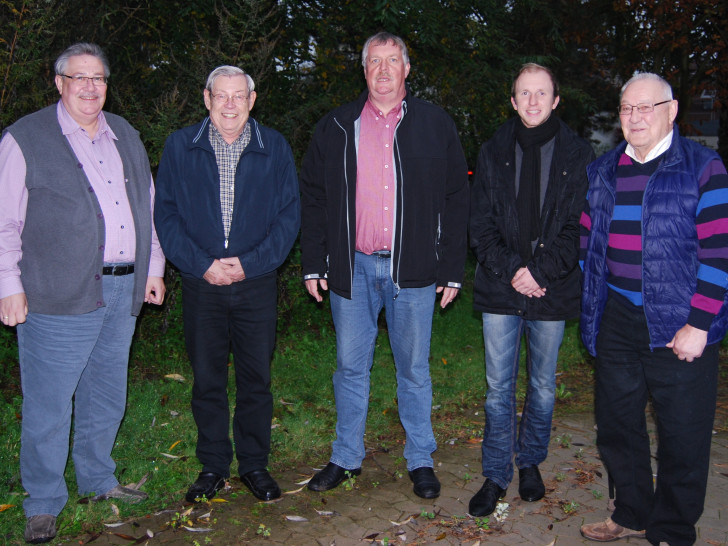 Die Fraktion der SPD in Linden B. Keye, W. Ohmes, K. Meinberg, L. Meinberg,
H.J. Meier nicht auf dem Foto:  V. Naujok