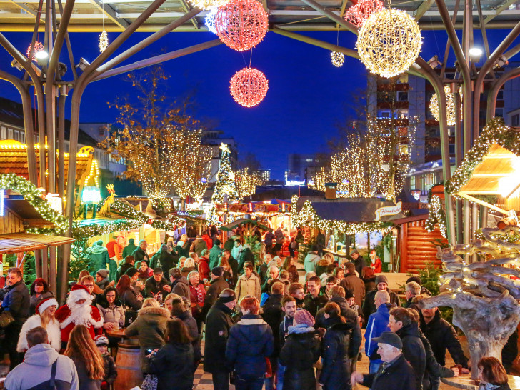 Der Weihnachtsmarkt ist gut besucht. Foto: WMG/Janina Snatzke