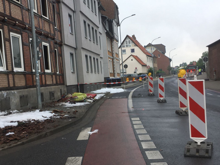 Die Goslarsche Straße wird in Richtung Bahnhof vorerst gesperrt bleiben. Foto: Nick Wenkel