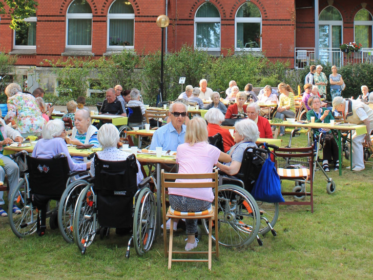 Am 13. August findet im Senioren- und Pflegezentrum Bethanien das Sommerfest statt. Foto: Pflegezentrum Bethanien