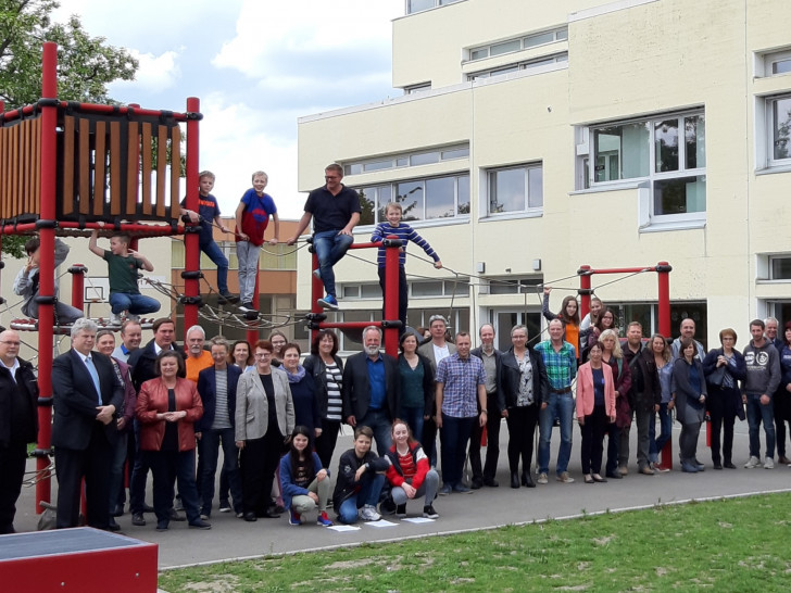 Der erste Bauabschnitt des Außengeländes des HNG wurden eingeweiht. Foto: Stadt Wolfsburg