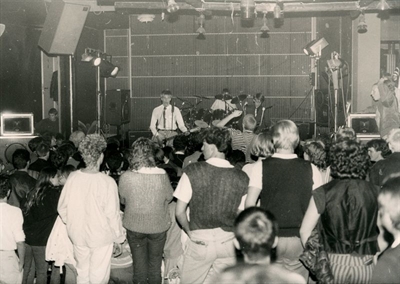 Konzert der "Standarts" 1984 im heutigen Romansaal der Stadtbibliothek. Foto: Michael Spautz