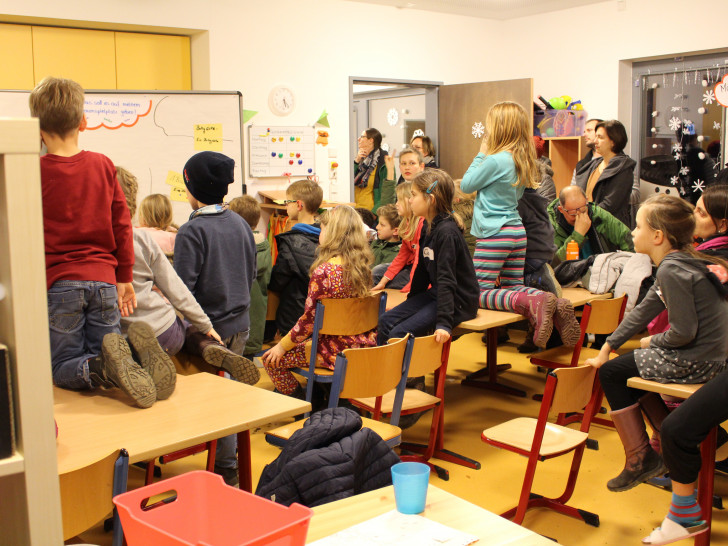 Die Kinder in Leiferde freuen sich schon auf ihren neuen Spieplatz. Foto: Nick Wenkel