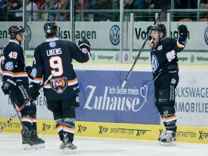 Seid umschlugen! Den Grizzlys gelingt das Sechspunkte-Wochenende. Foto: Reinelt/PresseBlen.de