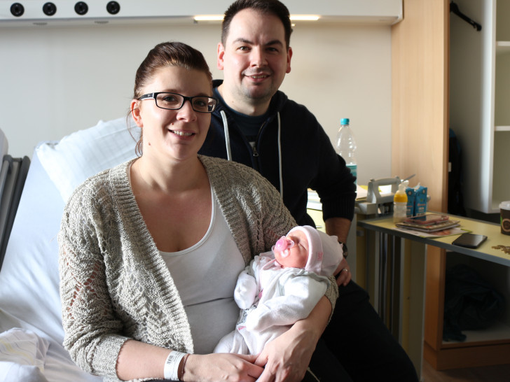 Jennifer und Jakob Schweizer mit Töchterchen Johanna. Fotos: Anke Donner