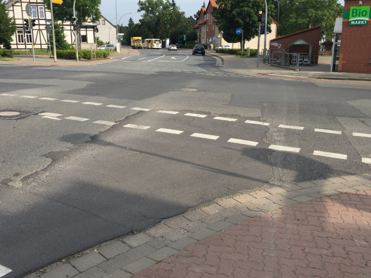 Die Ahlumer Straße soll im kommenden Jahr saniert werden. Foto: Anke Donner