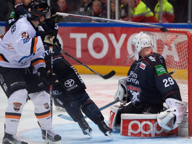 Christoph Höhenleitner schießt das einzige Tor in diesem Spiel. Foto: Imago/Beautiful Sports